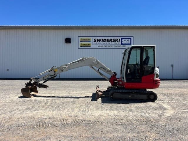 Image of Takeuchi TB240 equipment image 1