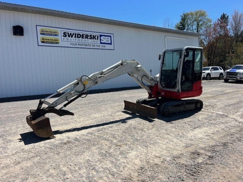 2014 Takeuchi TB240 Equipment Image0