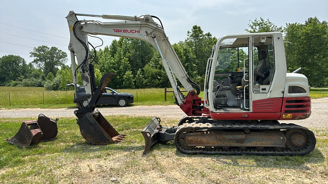 Image of Takeuchi TB285 equipment image 1