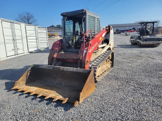 Image of Takeuchi TL12 equipment image 2
