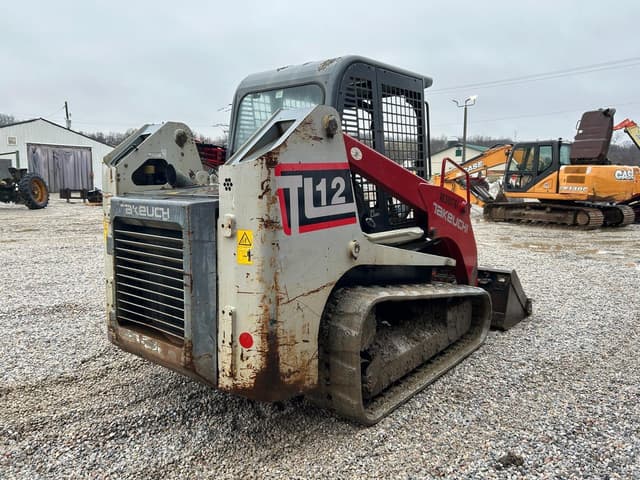 Image of Takeuchi TL12 equipment image 3