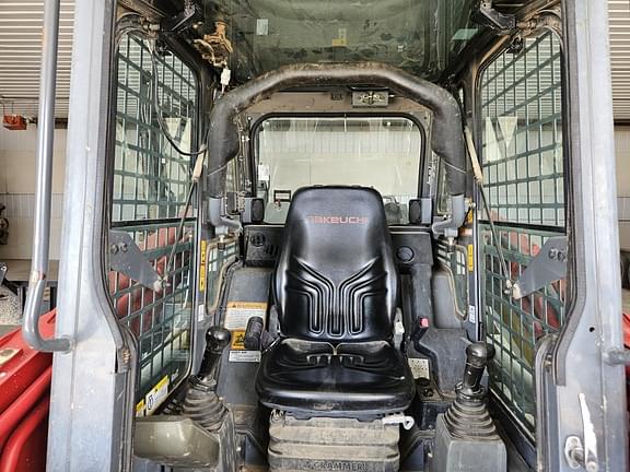 Image of Takeuchi TL12 equipment image 4
