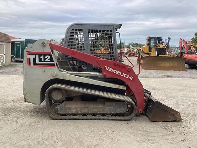 Image of Takeuchi TL12 equipment image 4