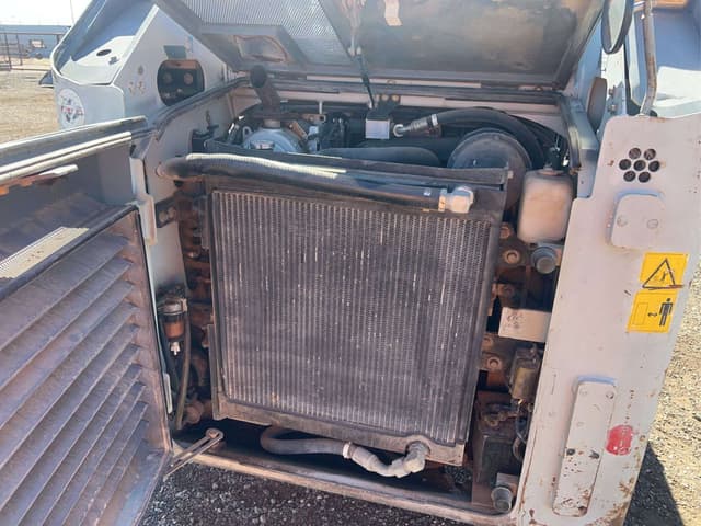 Image of Takeuchi TL8 equipment image 4