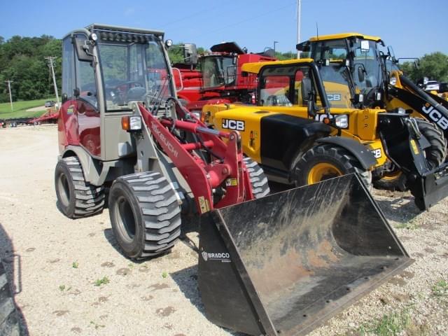 Image of Takeuchi TW40 equipment image 2