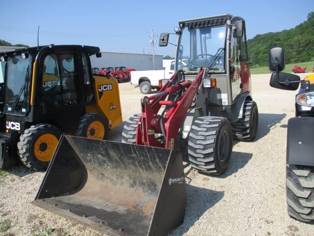 Image of Takeuchi TW40 equipment image 4