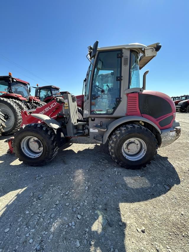 Image of Takeuchi TW80 equipment image 1