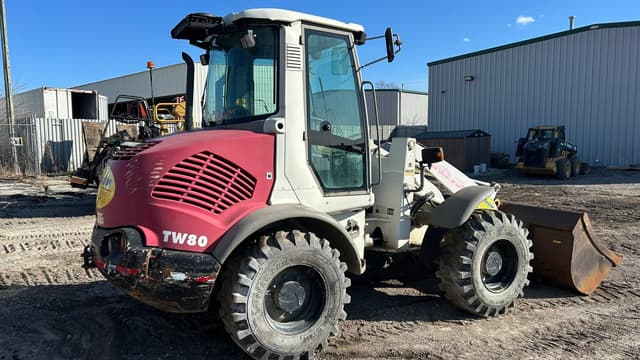 Image of Takeuchi TW80 equipment image 4