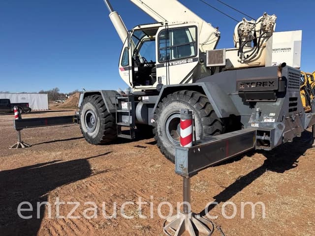 Image of Terex RT555 equipment image 3
