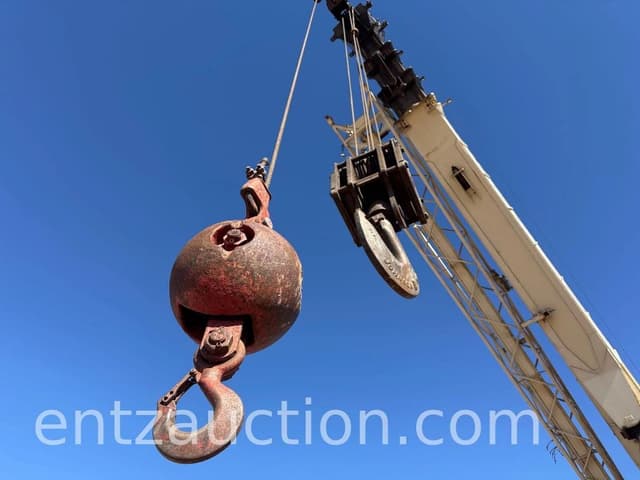 Image of Terex RT555 equipment image 1