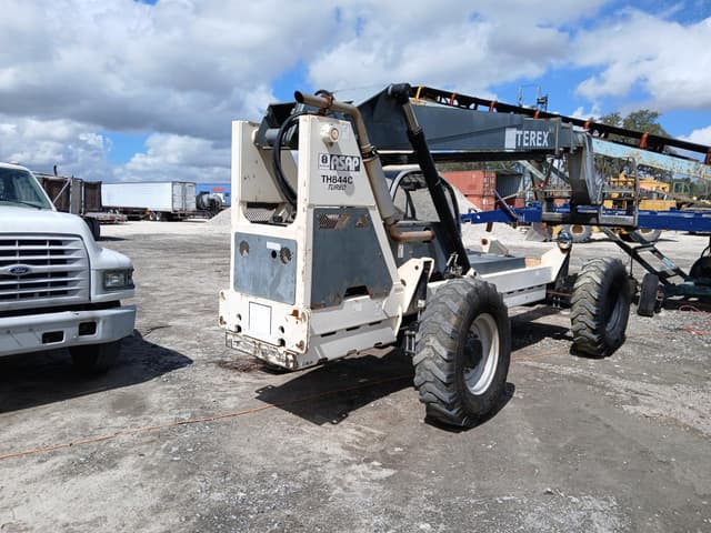 Image of Terex TH844C equipment image 2