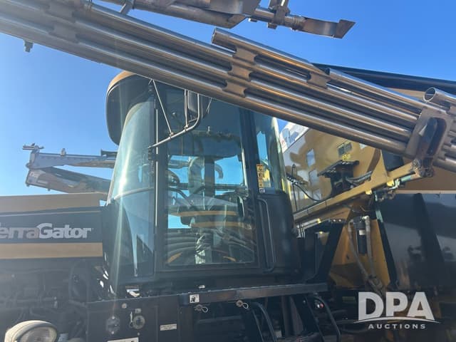 Image of Terra-Gator TG8400 equipment image 3