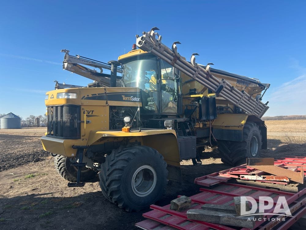 2014 Ag-Chem Terra-Gator 8400 Equipment Image0