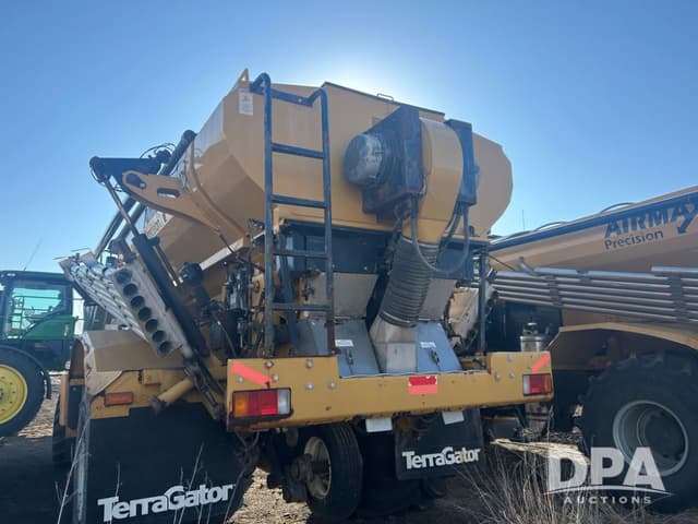 Image of Ag-Chem Terra-Gator 8400 equipment image 4