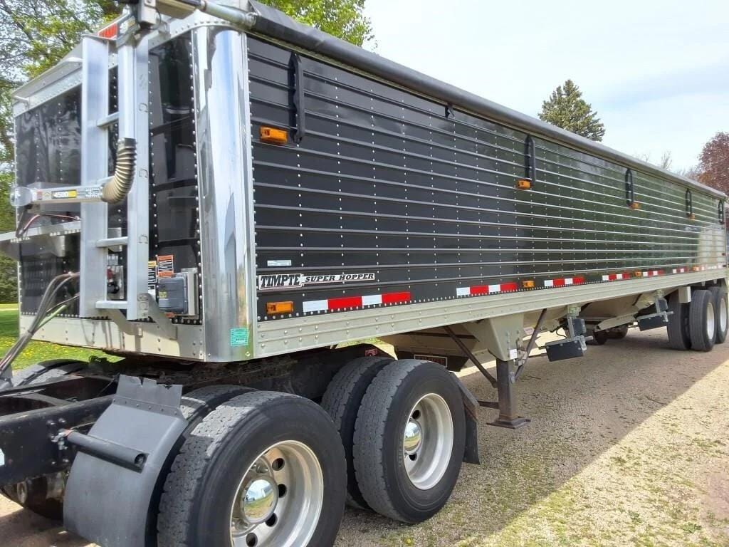 2014 Timpte Super Hopper Equipment Image0