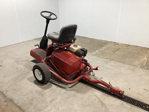 Image of Toro GreensPro 1240 equipment image 4