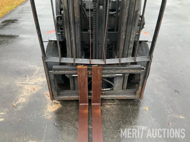 Image of Toyota 7FGU25 equipment image 4