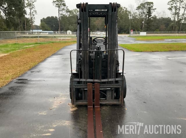 Image of Toyota 7FGU25 equipment image 3