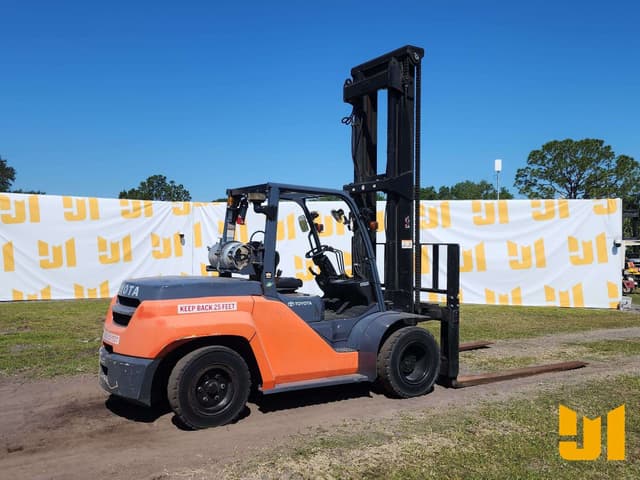Image of Toyota 8FG80U equipment image 4