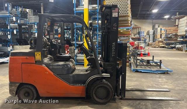 Image of Toyota 8FGC550 equipment image 3
