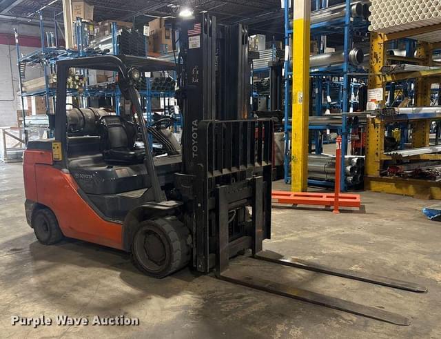 Image of Toyota 8FGC550 equipment image 2