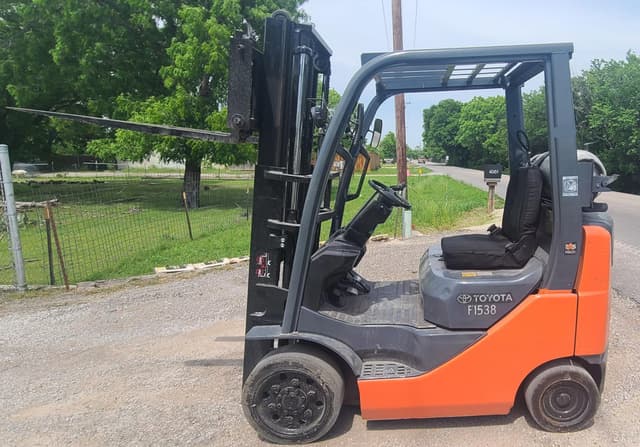 Image of Toyota 8FGCU20 equipment image 1