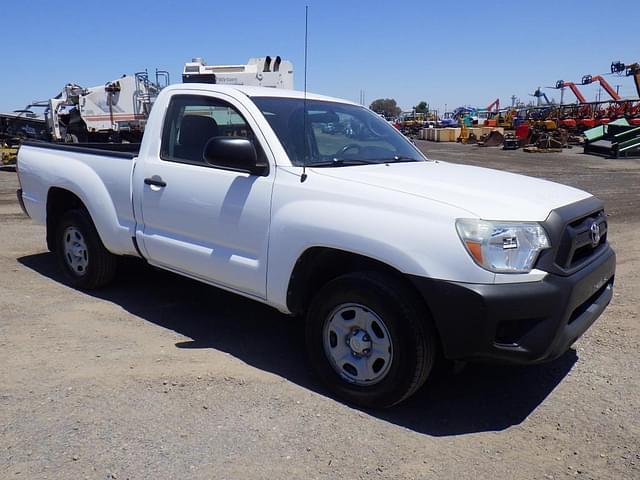 Image of Toyota Tacoma equipment image 1