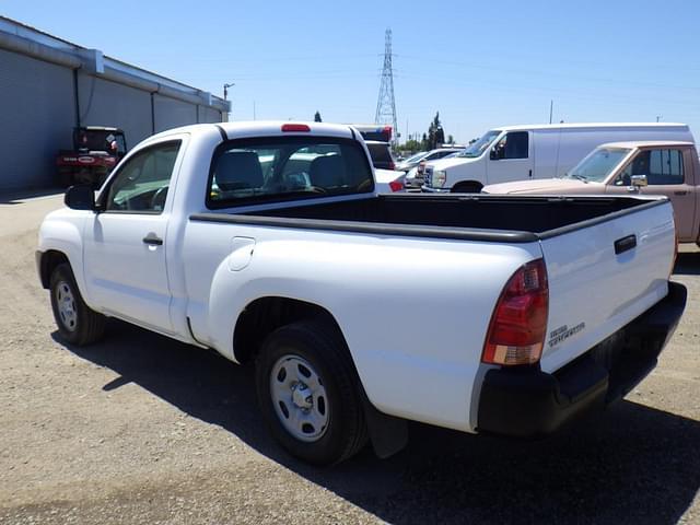 Image of Toyota Tacoma equipment image 3