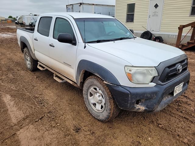 Image of Toyota SR5 equipment image 1