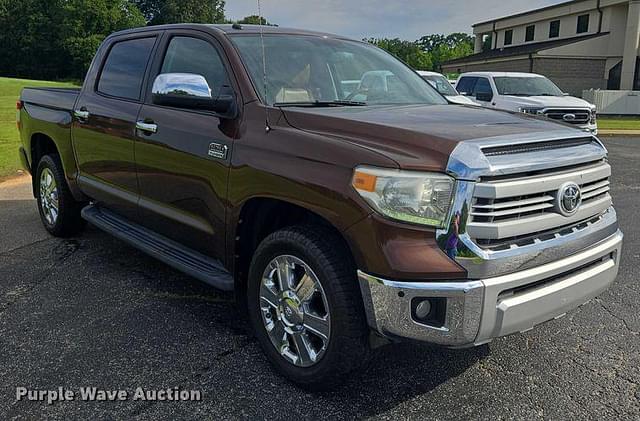 Image of Toyota Tundra equipment image 2