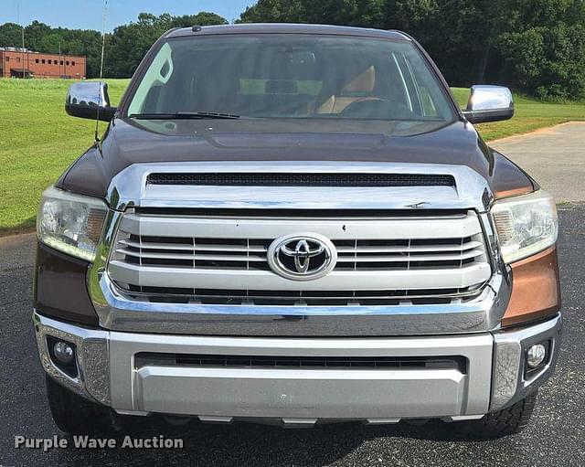 Image of Toyota Tundra equipment image 1
