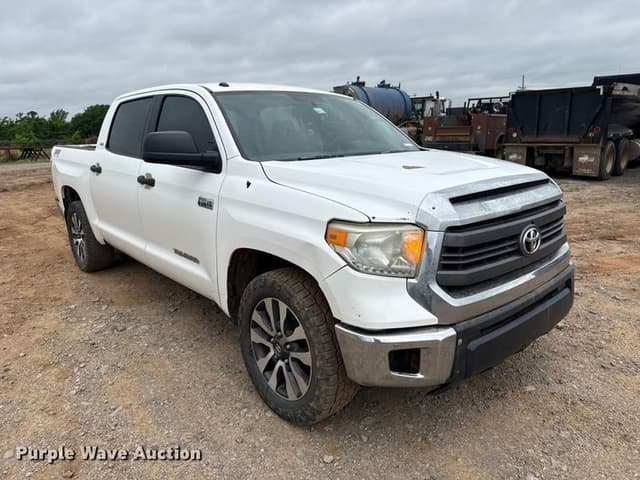Image of Toyota Tundra equipment image 2