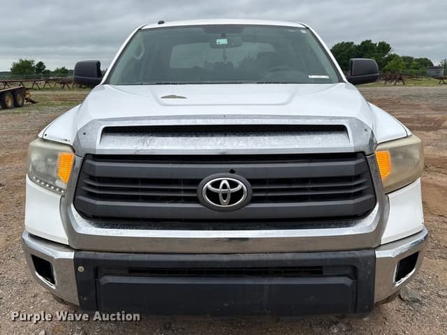 Image of Toyota Tundra equipment image 1