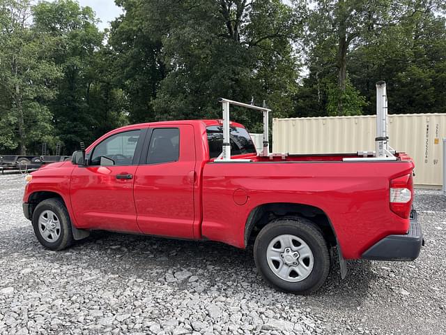 Image of Toyota Tundra equipment image 1