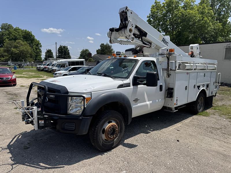 Image of Ford F-550 Primary image