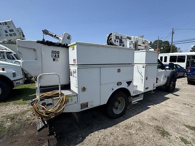 Image of Ford F-550 equipment image 2