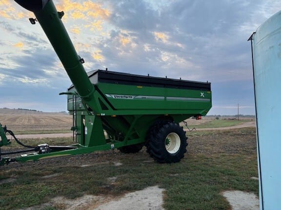 2014 Unverferth 1015 Equipment Image0