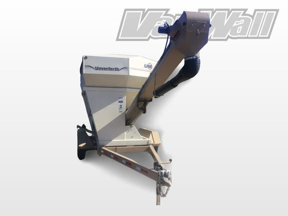 2014 Unverferth Seed Runner 2750 Equipment Image0