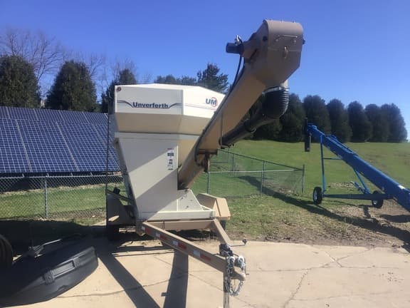 Image of Unverferth Seed Runner 2750 equipment image 3