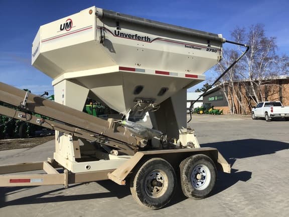 Image of Unverferth Seed Runner 2750 equipment image 1