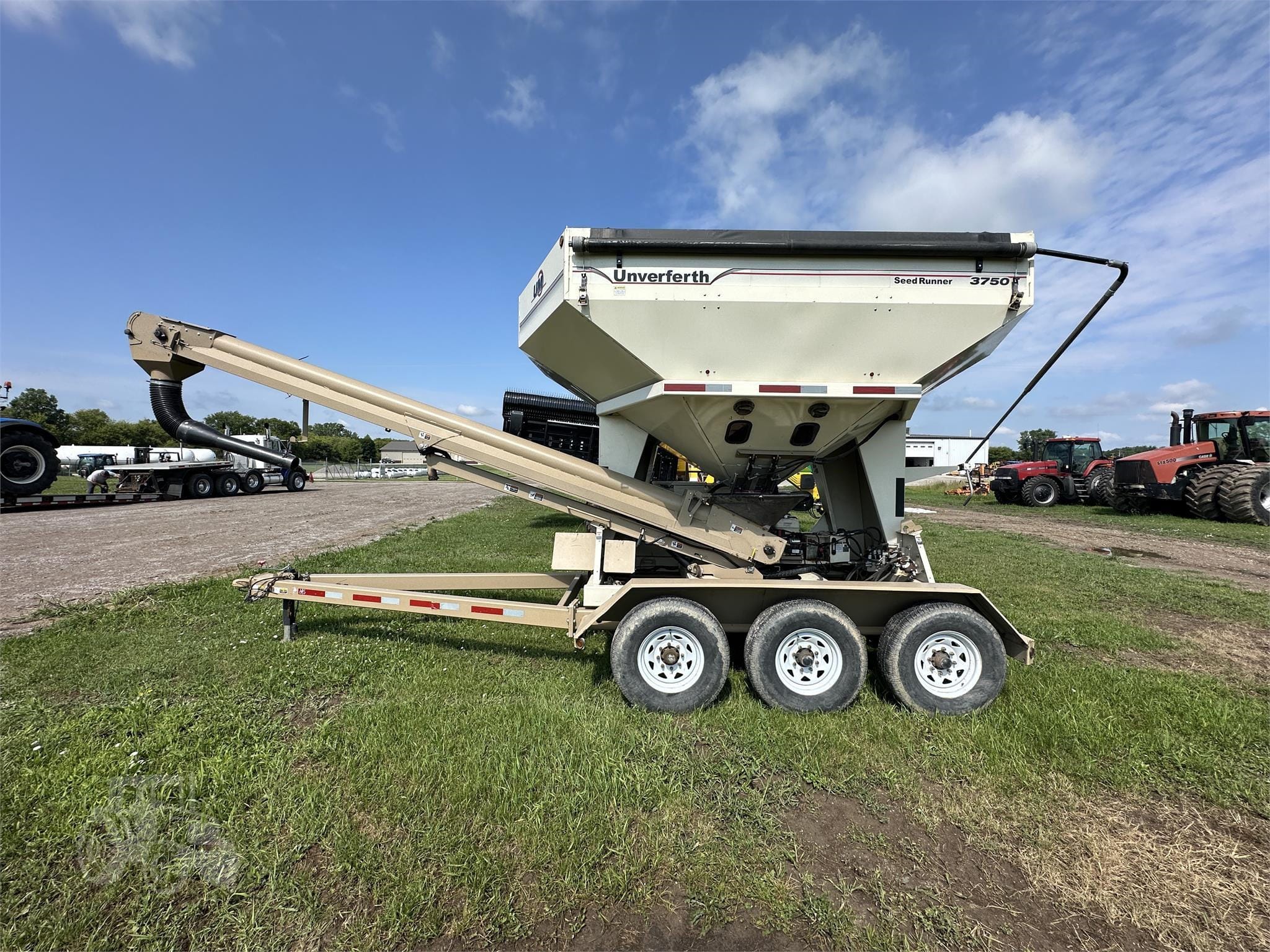 2014 Unverferth 3750 Equipment Image0