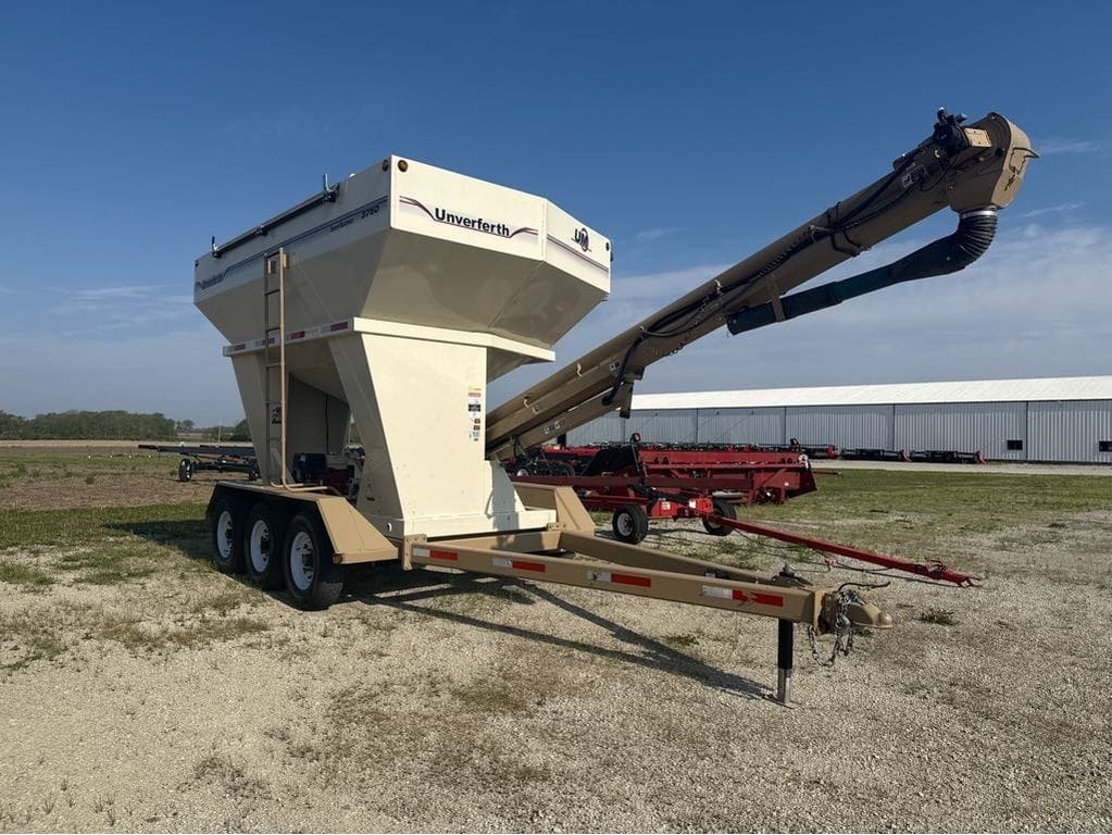 2014 Unverferth 3750 Equipment Image0