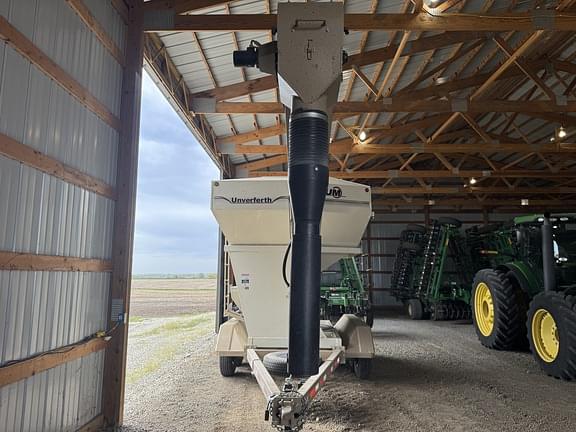 Image of Unverferth 3750XL equipment image 4