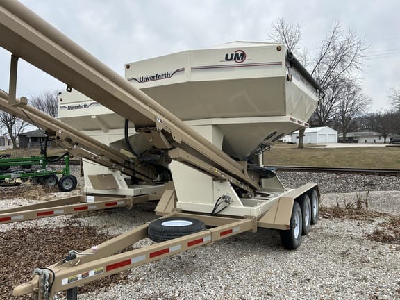 2014 Unverferth 3750XL Equipment Image0