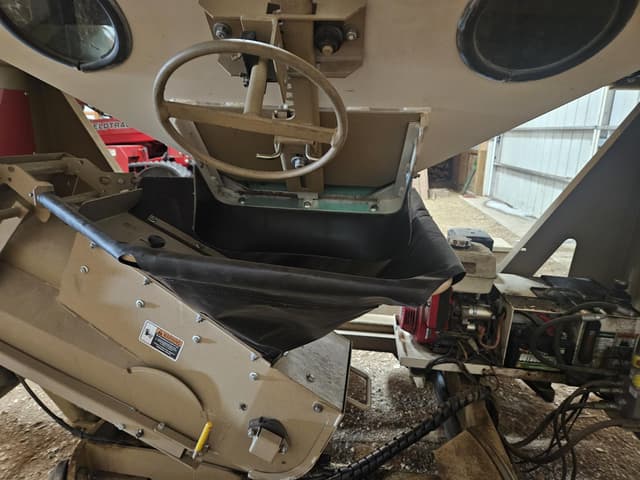 Image of Unverferth Seed Pro 400 equipment image 4