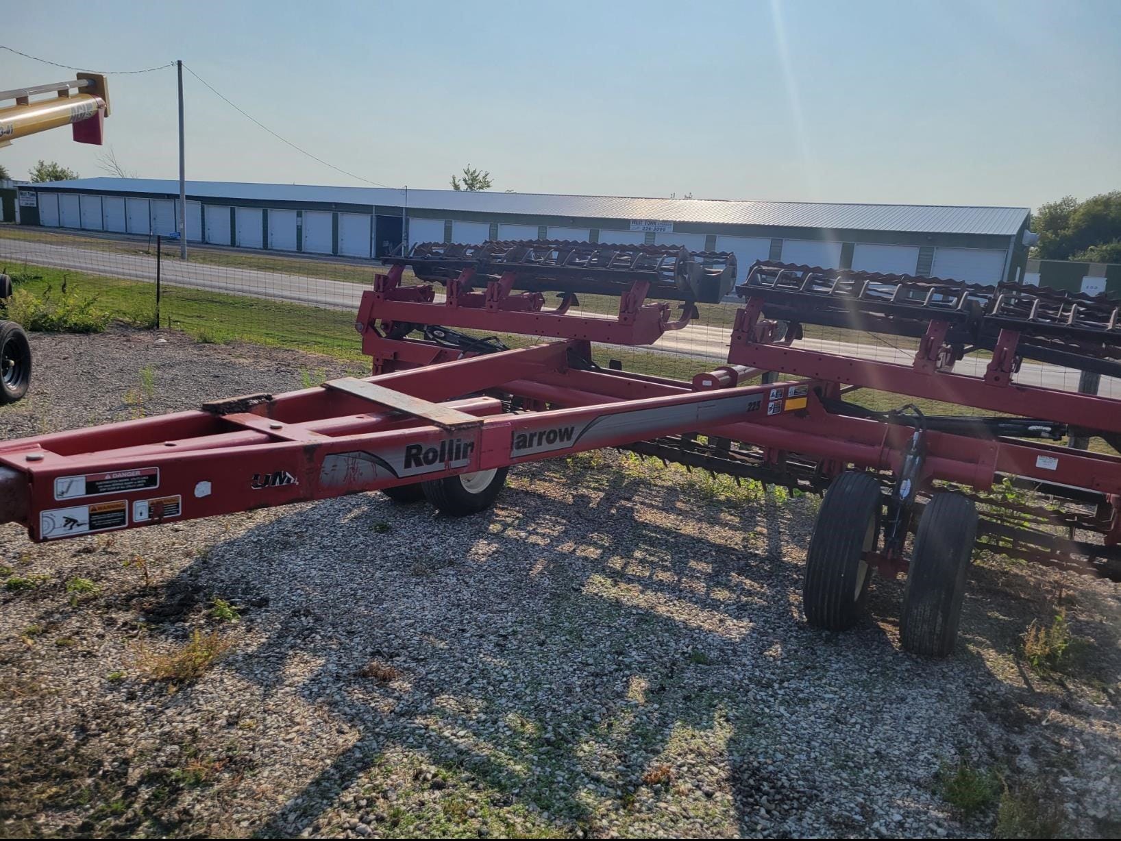 2014 Unverferth 225 Equipment Image0