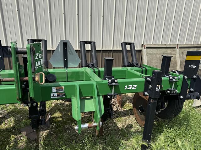 Image of Unverferth Zone-Builder 132 equipment image 4