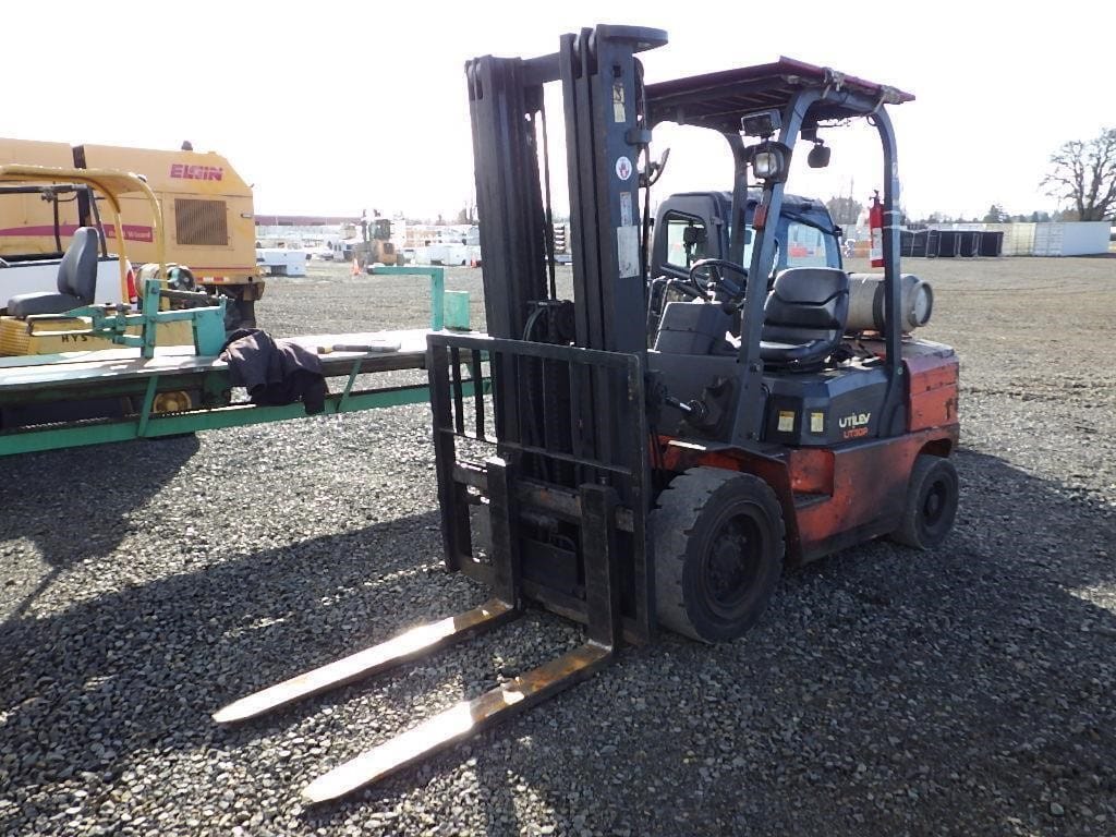 2014 UTILEV UT30P Equipment Image0