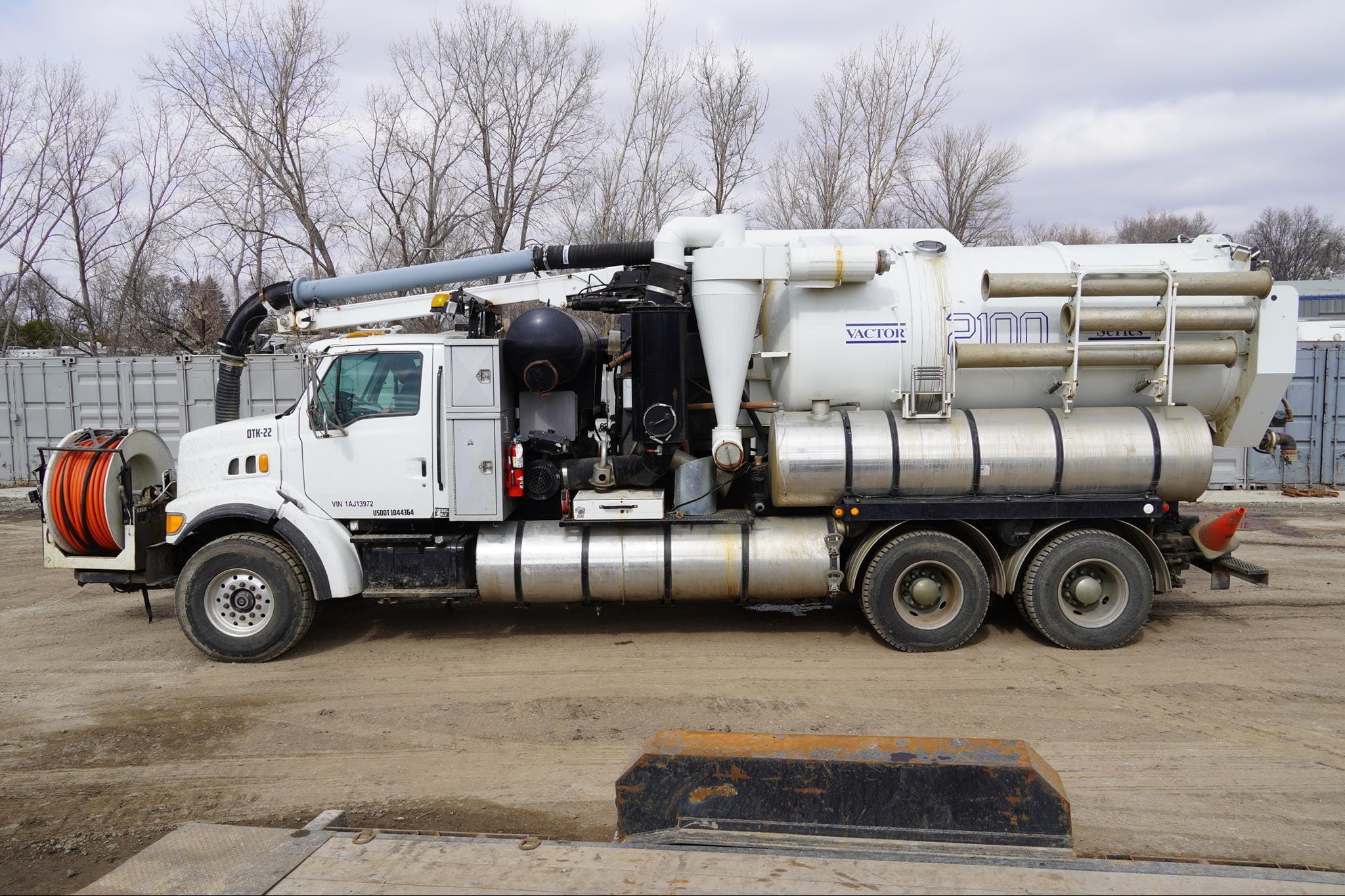 2014 Undetermined Undetermined Equipment Image0