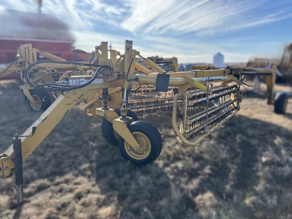 2014 Vermeer R2800 Equipment Image0